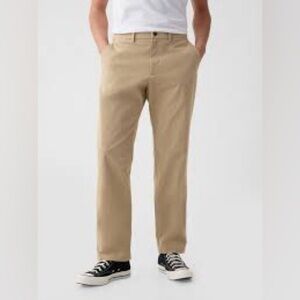 GAP Tan Chinos Smooth Cotton Full-Length. Color of pants darker than in model.